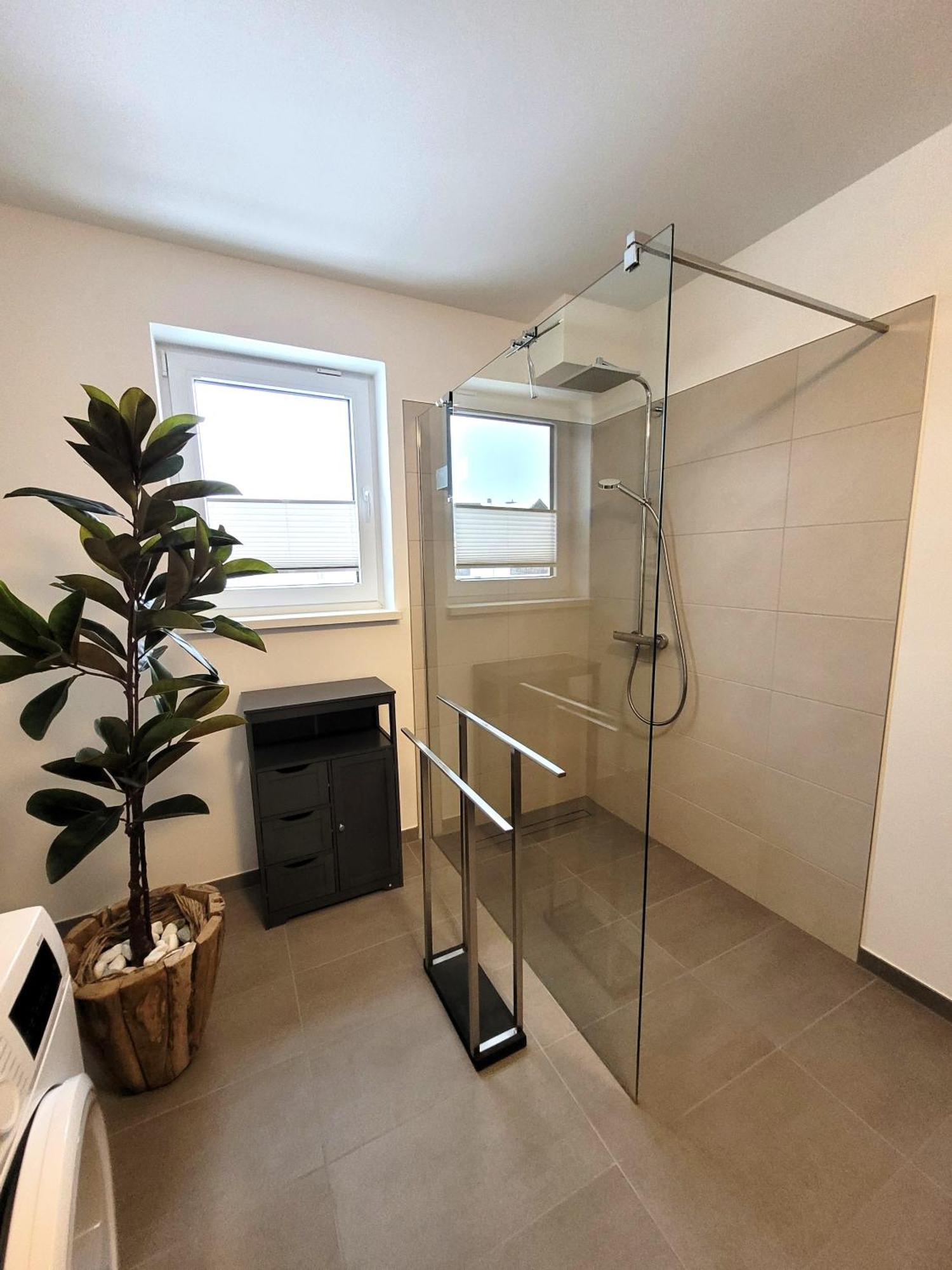 Apartment 21129 *